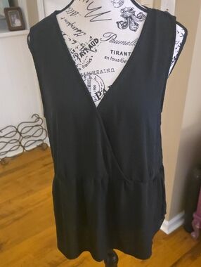 LOFT Black Sleeveless Faux-Wrap Tank Top